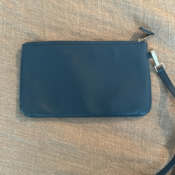 Tiffany and Co teal blue tote with accompanying zippered pouch - Picture 4 of 5